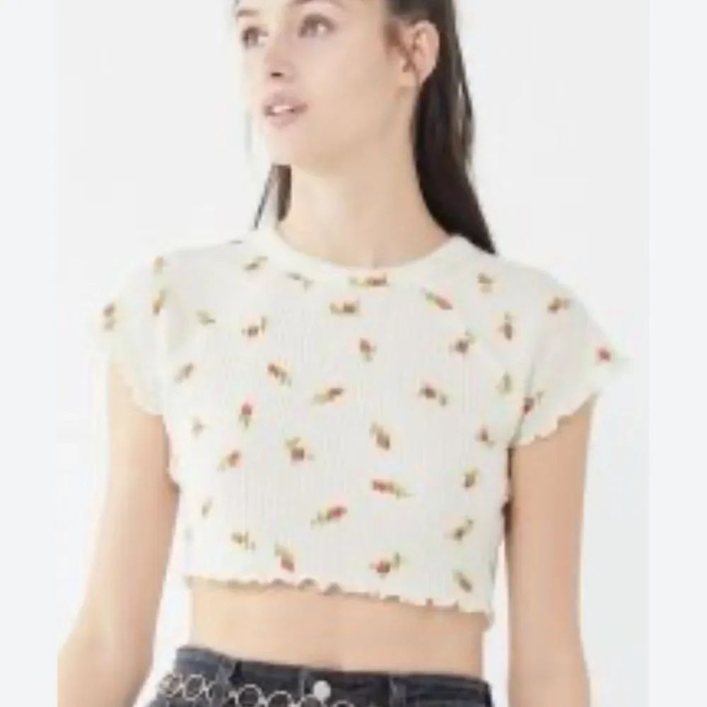 Urban Outfitters Out From Under Waffle Knit Floral Print Crop Tee Women’s Medium
